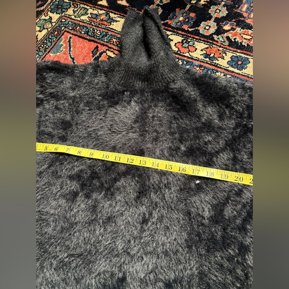 Men Cozy Black Fuzzy Sweater XL - Picture 7 of 8